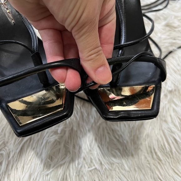 Schutz Vikky Wrap sandal - Size 8 - black - Picture 8 of 9